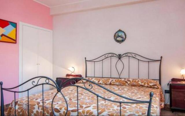 Casa indipendente con ampia veranda