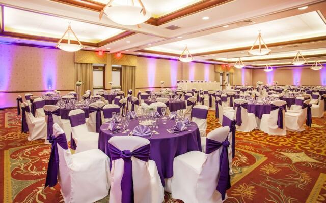 Crowne Plaza Milwaukee West