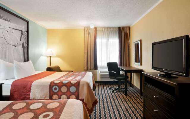 Super 8 by Wyndham Des Moines