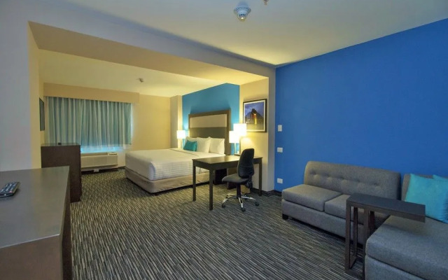 CHN Hotel Monterrey Aeropuerto, Trademark by Wyndham