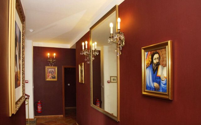 King Charles Boutique Hotel Residence