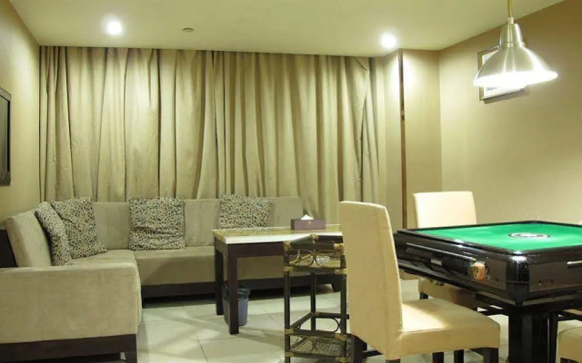 Kinson Hotel
