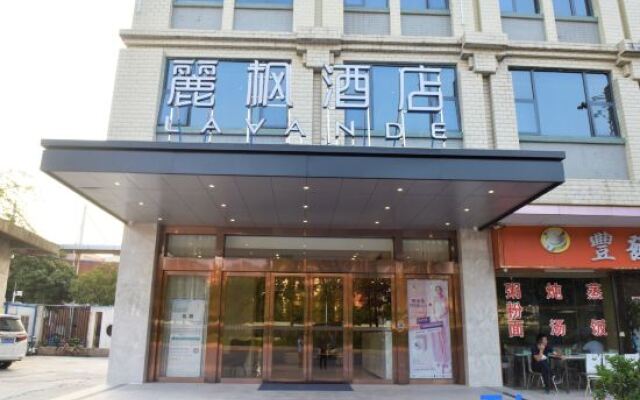 Lavande Hotel (Guangzhou Jiahe Wanggang Metro Station)
