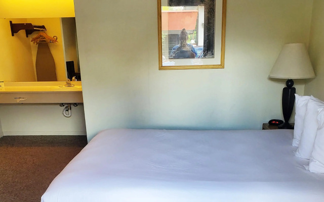 Magnuson Hotel Ely