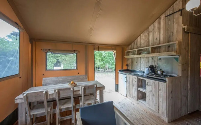 Nice Safari Tent With Kitchen, 12 km. From Eindhoven