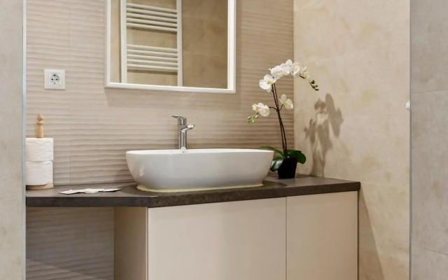 AQUARIUS: Upscale Flat in the Heart of Bucharest!