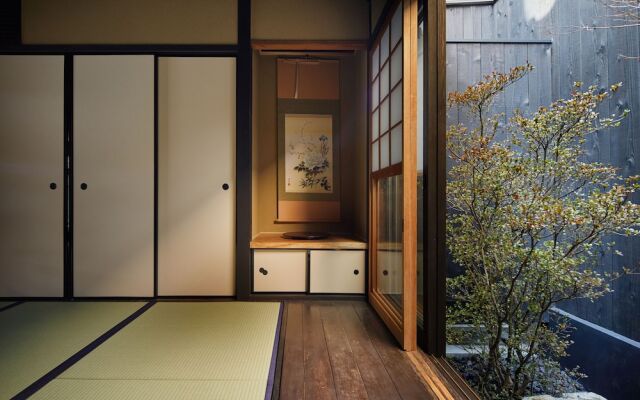 Kyoto Urushiro Wakasaya