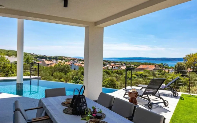 Luxury Villa 45 With Infinity Pool