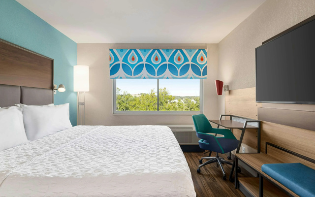 Tru by Hilton Lawrenceville Atlanta I-85 Sugarloaf