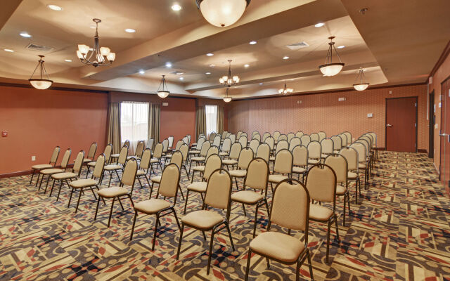 Holiday Inn Express & Suites Altus by IHG