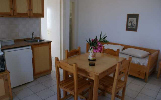 BeachFrontSalvanos aparthotel 