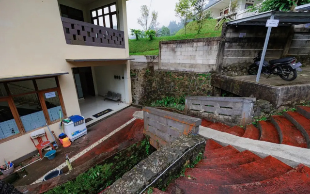 Urbanview Resort Villa Andy Tour Cisarua Puncak