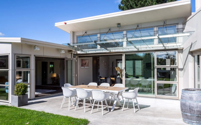 Paradise on Campbell