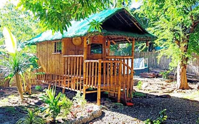 Moalboal Bamboo House / Rooms