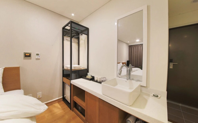 Anyang CNC Hotel
