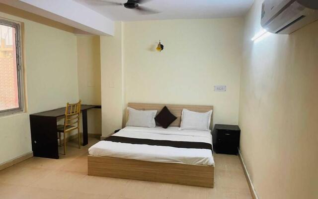 Oyo 80615J A K Continental