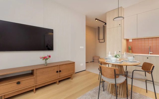 Apartment With Parking Gdańsk by Renters