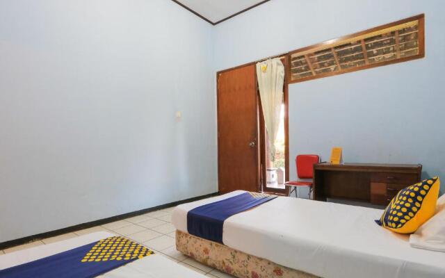 OYO 2465 Hotel Raung View