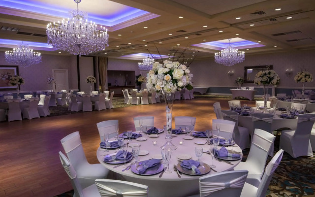 Radisson Hotel Freehold