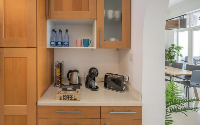 Hard to come by - modern & huge house in Sliema