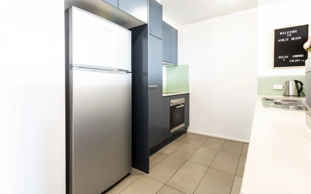 Stunning Sea Views Azura 7 Airlie & Wifi