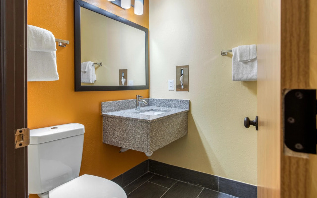 Quality Inn Grand Rapids Near Dowtown