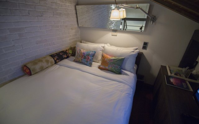 The Daulat by Hotel Calmo – Guest Rooms – Singapore