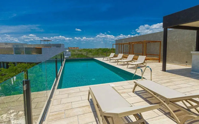 Spacious Apartment With Terrace and Rooftop Pool