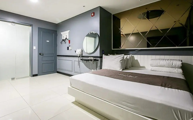No 5 Noman Motel