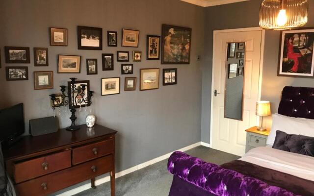 The Beach House South - Blackpool - Entire Holiday Home
