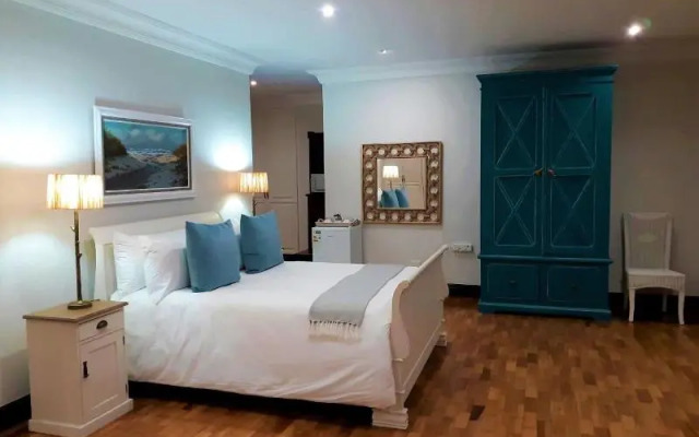 Dolphins Guest House