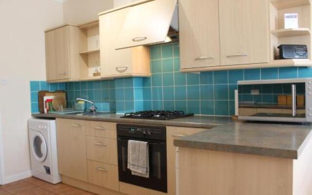 Number 6 Braeside Mews