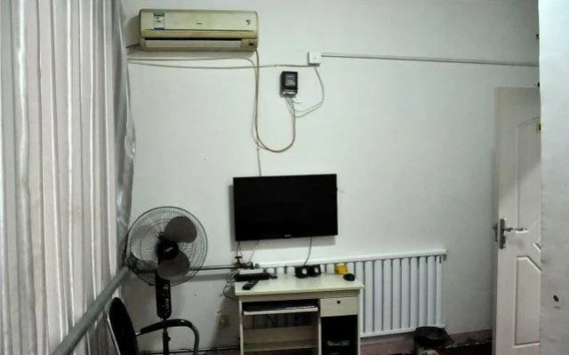 Yishui Haotai Business Hotel
