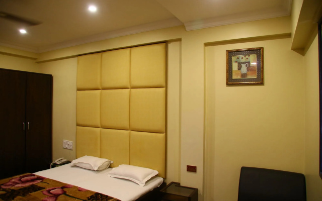 Hotel Highway Inn (Complimentary Wi-Fi)