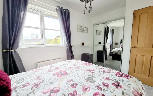 Spacious Family Home In Glasgow