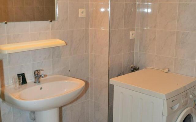 Gîte Saint-Laurent-de-Lin, 4 pièces, 6 personnes - FR-1-381-501