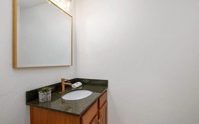 Saugatuck Harbor House