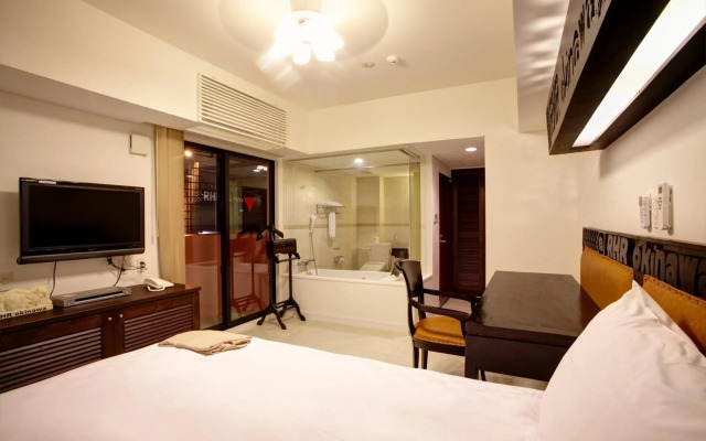 Royal Hotel