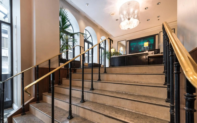 Holiday Inn Express Chicago - Magnificent Mile by IHG