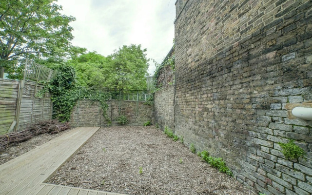Lovely English House Near Greenwich Town Centre