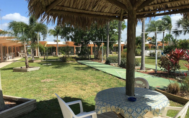 Warm Mineral Springs Motel