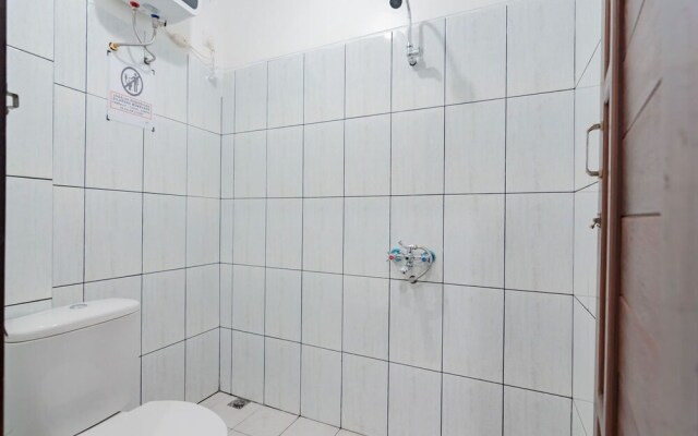 RedDoorz near Mall Ramayana Rapak Balikpapan