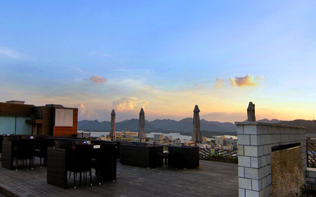 Zhejiang Business Hotel