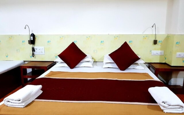 Hotel Shubham Vile Parle