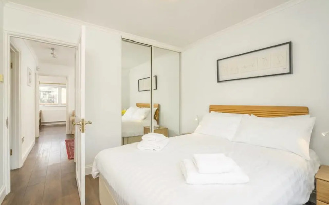 Adorable 3 bed Apartment in Bayswater