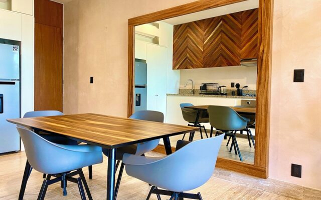 Noom by Andiani Travel