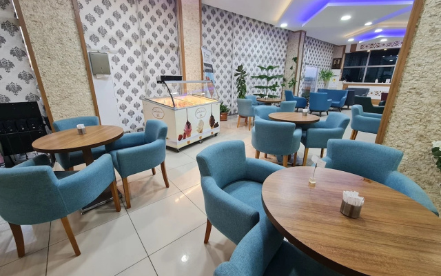 Ecrin Hotel