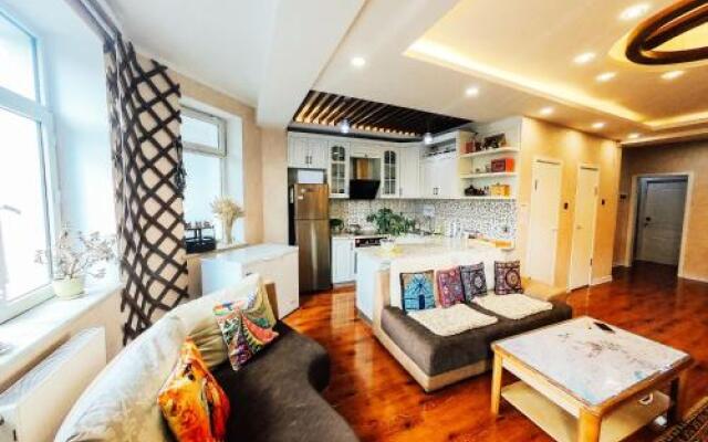 Top Hostel and Tours