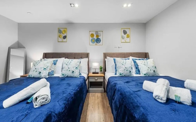 Modern Battersea Apartment - Sleeps 6 & Mini Bar