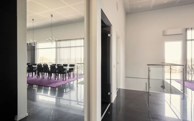 Spacious 4BR Villa with panorama views